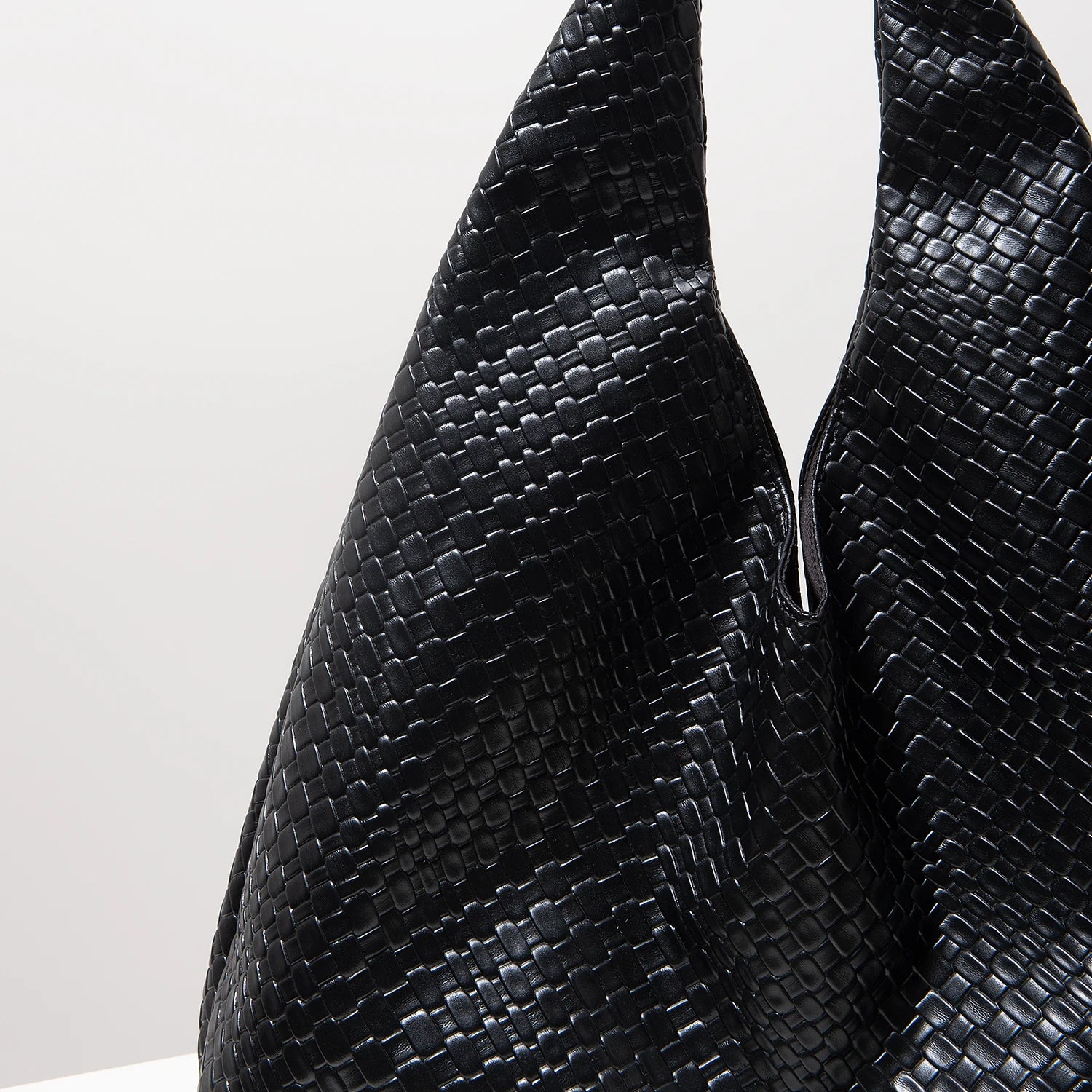 Lior | Leather Woven Shoulder Bag